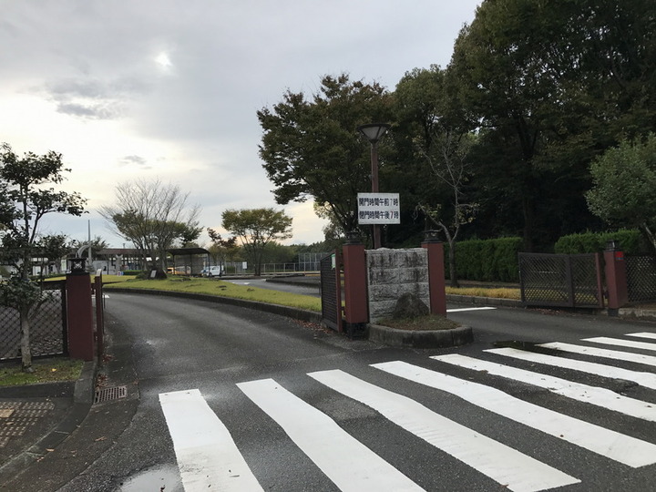 神戸市立　西神墓園の入り口
