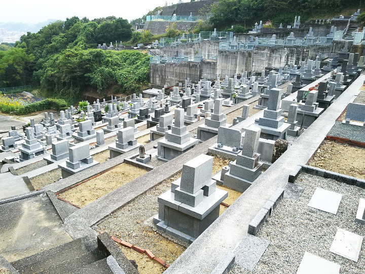高知市営　初月墓地公園の外観