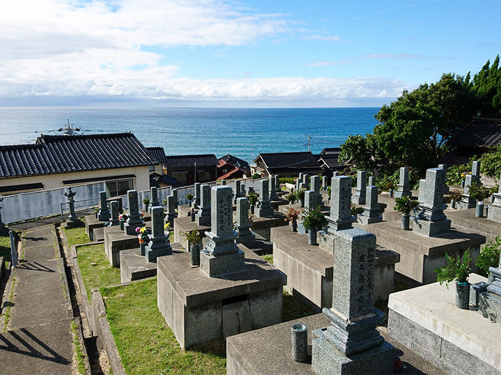 大田市営　神子路墓地の全体写真