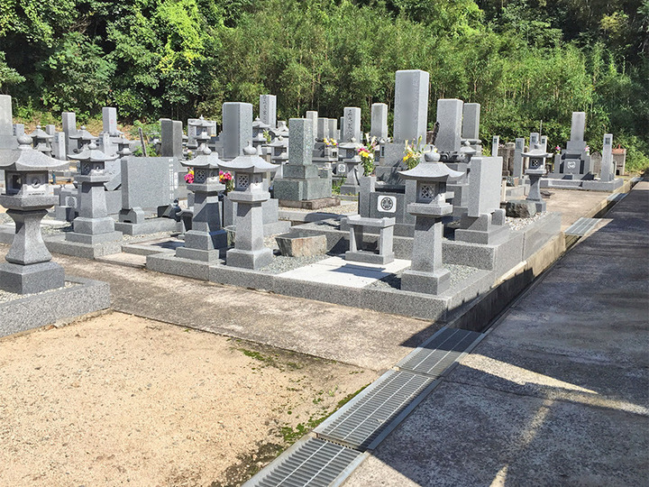 本立寺墓地の外観