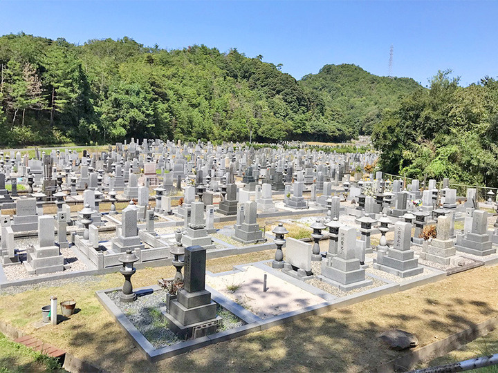 米子市営　南公園墓地の墓　通常区画全体