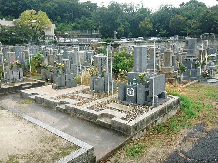 高松市営　摺鉢谷墓地の墓　通常区画全体