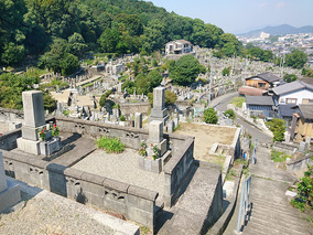 琴平町営　柳谷霊園の外観