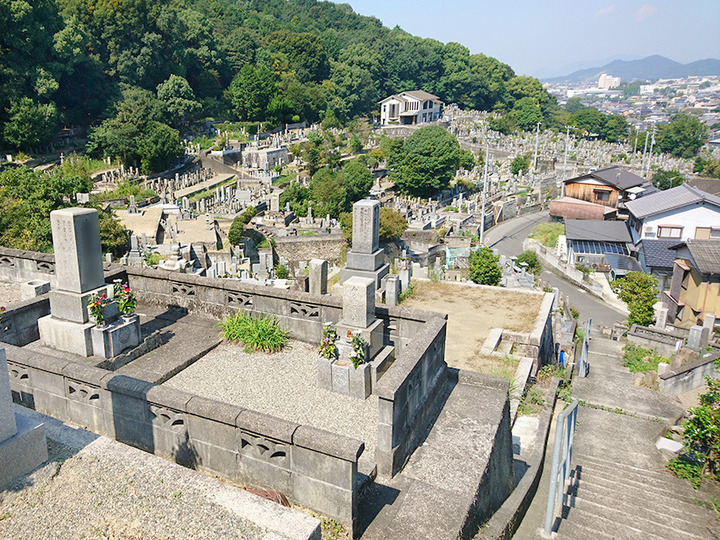 琴平町営　柳谷霊園の外観