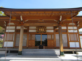 八王子萩霊園の本堂