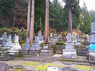 白山市営　白峰墓地公苑の外観