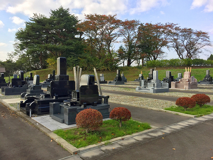八郎潟町墓地公園 たかおか霊園の外観