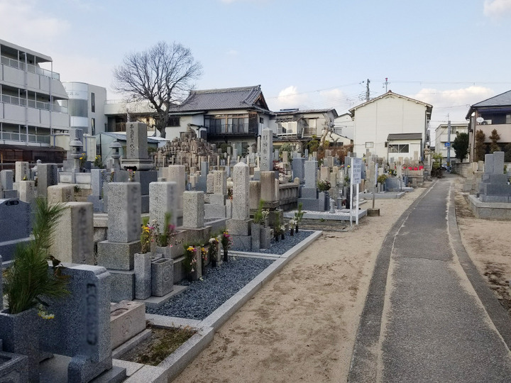 西宮市立　上鳴尾墓地の外観