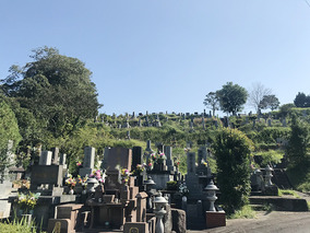 鹿屋市営　緑山墓地の全体写真