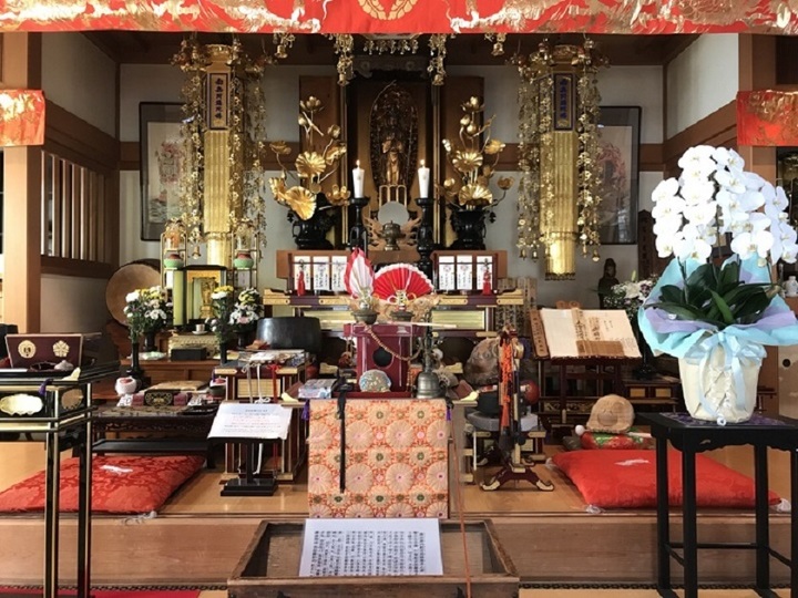 泰聖寺聖苑墓地/釈迦納骨堂の本堂