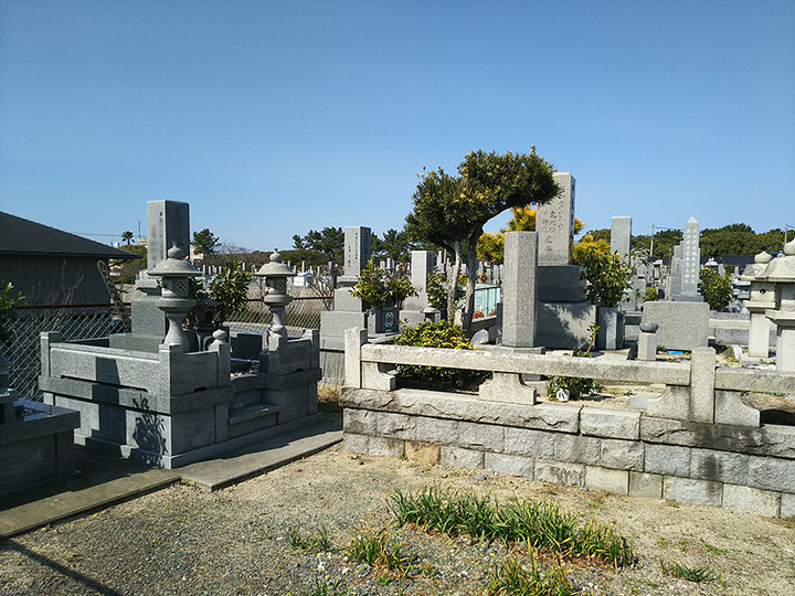 松山市営　垣生墓地の墓　通常区画全体