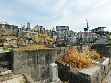 福山市東深津町大山共用墓地の外観