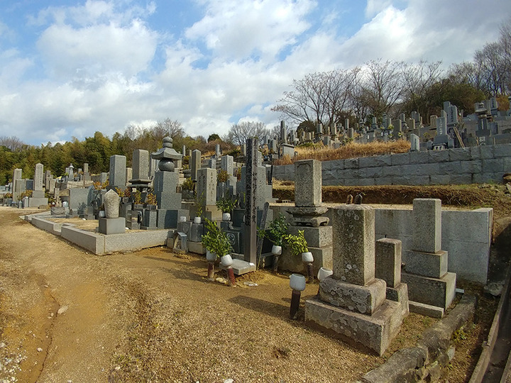 福山市　熊野町上之原墓地の全体写真