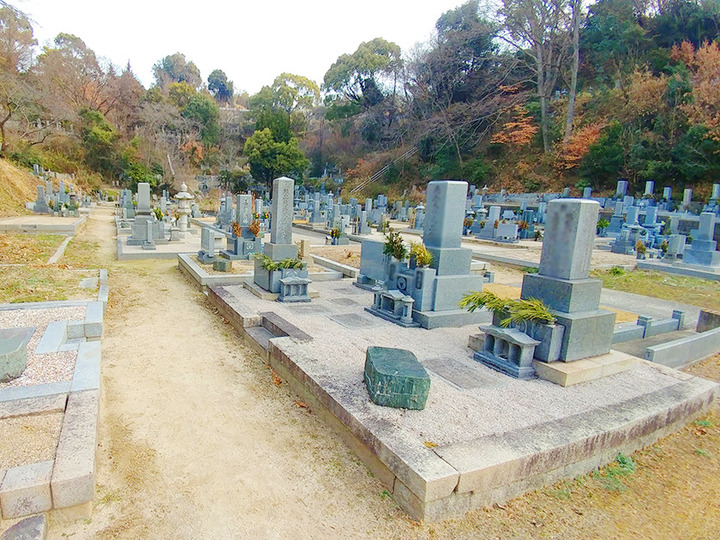 福山市　奈良津墓苑の全体写真