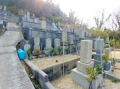 福山市　内海町町共用墓地の外観