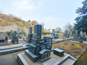 福山市　鞆墓苑の全体写真