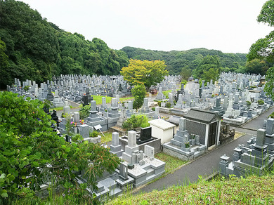 北九州市立　本城霊園の外観