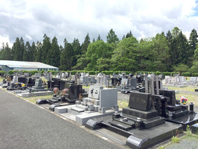 新七ツ森墓地公園の外観