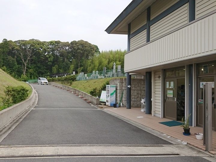 山田川霊園の入り口