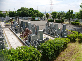 京田辺市営　大住霊園の外観