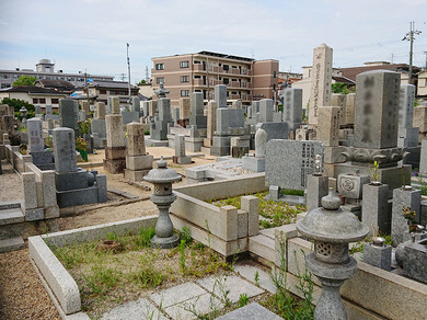 中ノ山墓地の外観