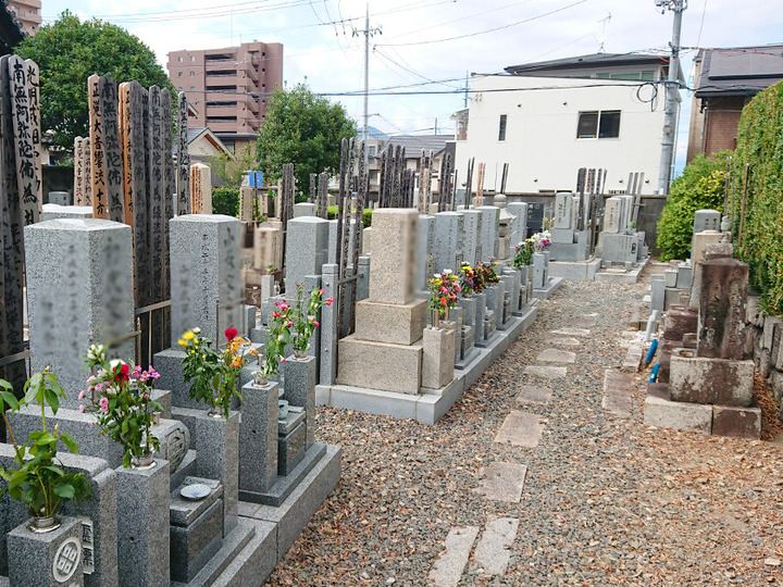 西福寺霊園の墓　通常区画全体