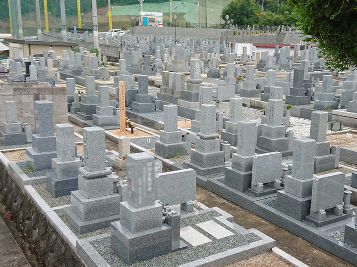 外山区共同墓地霊園の墓　通常区画全体