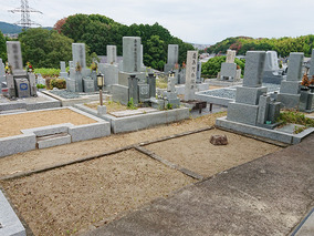 穴虫西共同墓地の墓　通常区画全体