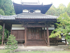 西寿寺霊園の本堂