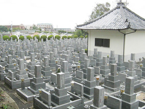 本厳寺霊苑の全体写真