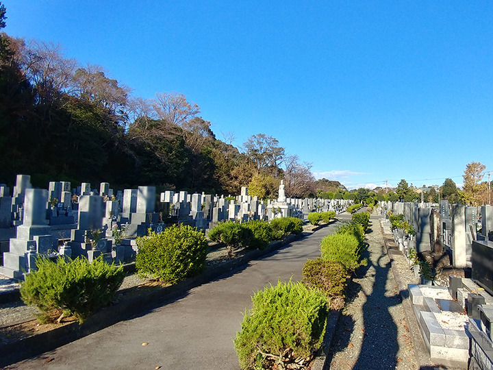 磐田市　緑ヶ丘霊園の外観