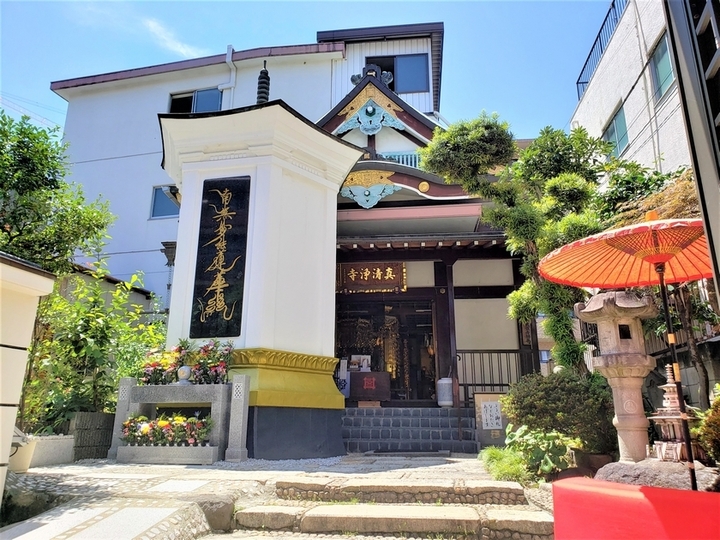 神楽坂の永代供養墓・樹木葬「真清浄寺」の入り口