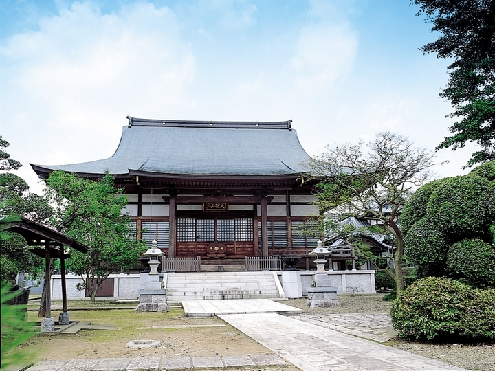 長妙寺霊園の外観