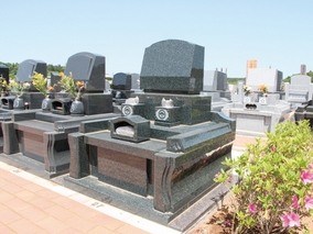 牛久浄苑の墓　通常区画全体