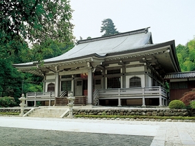小山田城址墓苑の外観