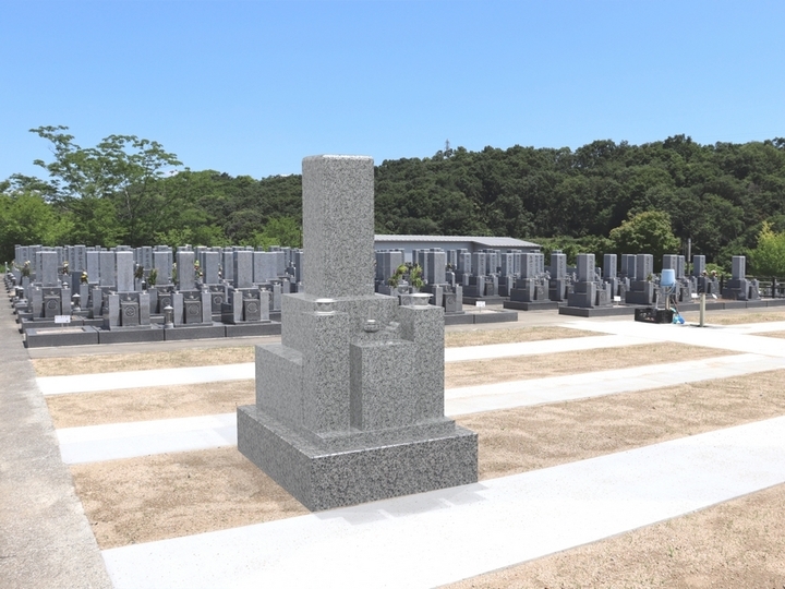 鉢ヶ峯　聖徳寺霊園の墓石の形が限定された区画