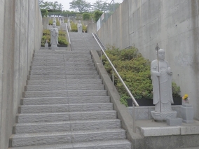 ひびき灘公園墓地の入り口