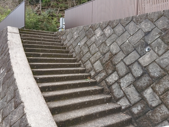 東広島市営　中屋谷第2墓園の入り口