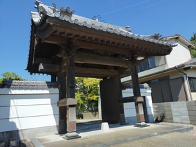 竹原山妙覚寺　永代納骨堂の入り口