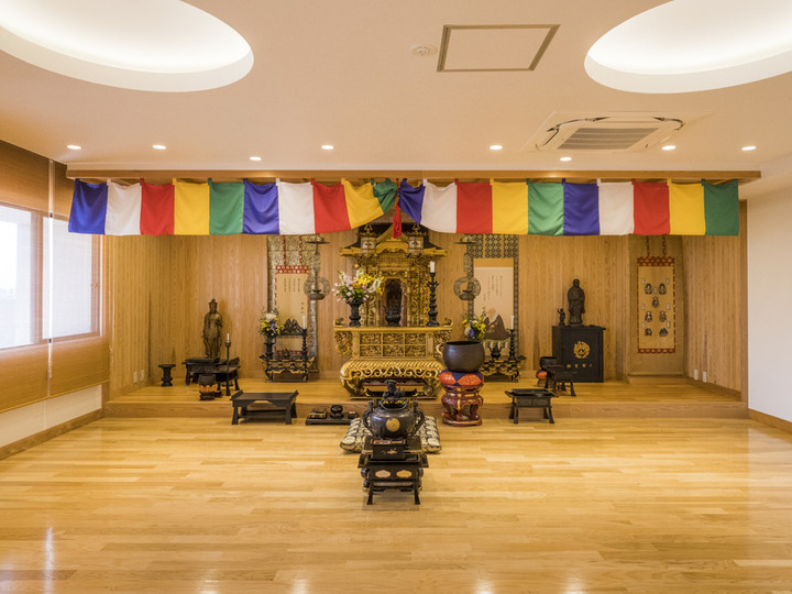 観世音陵苑はなみずきの本堂