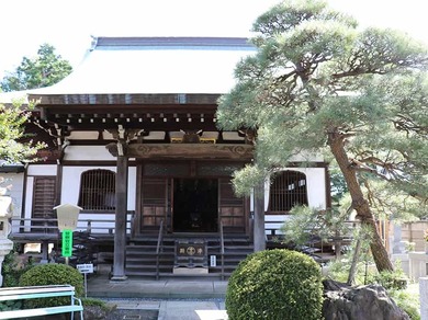 明王山 威徳院の外観