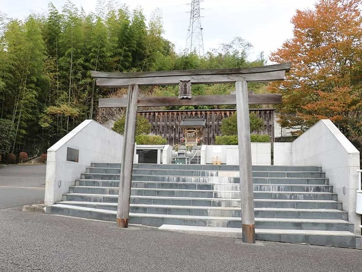 稲足神社「御霊殿」の外観